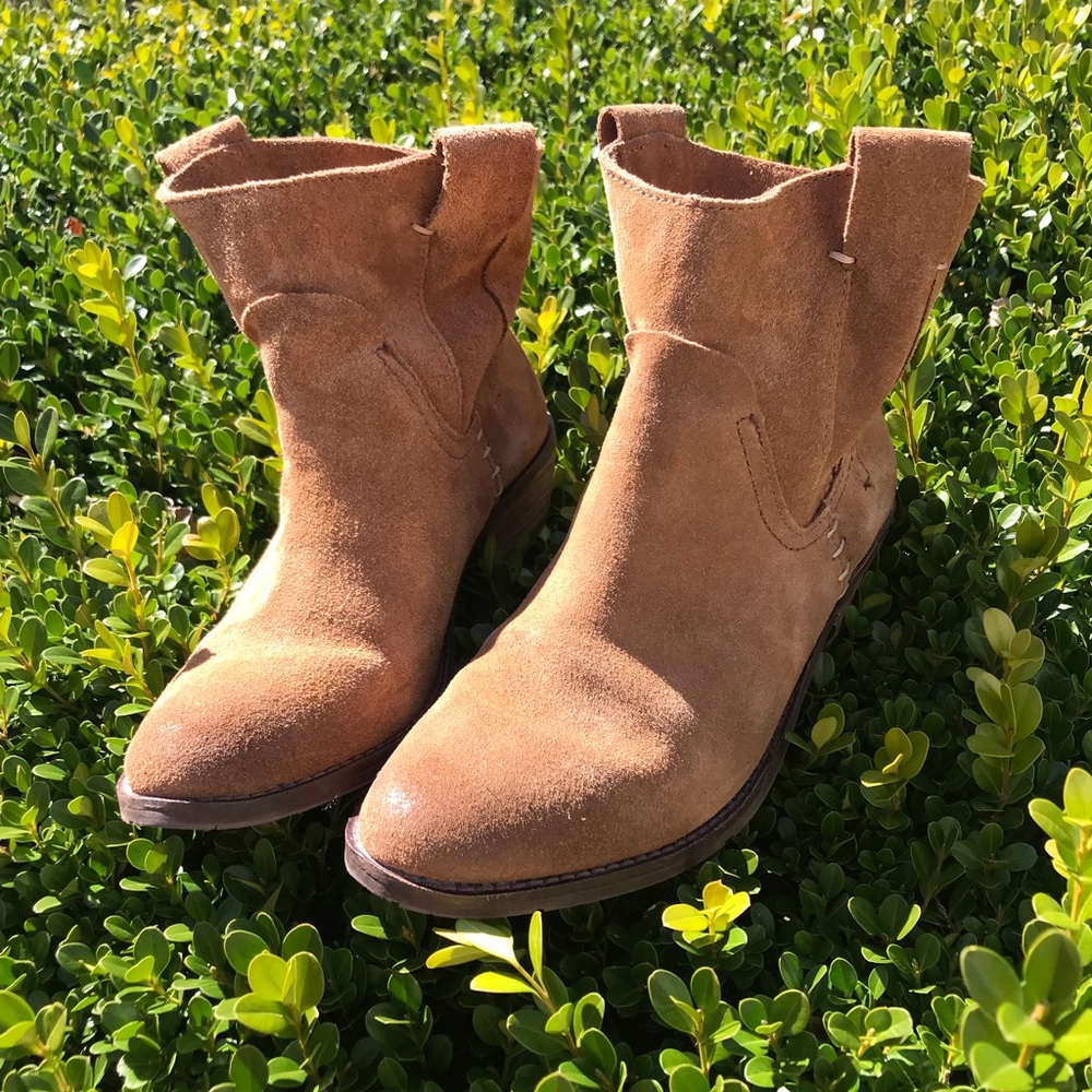 Dolce Vita Booties